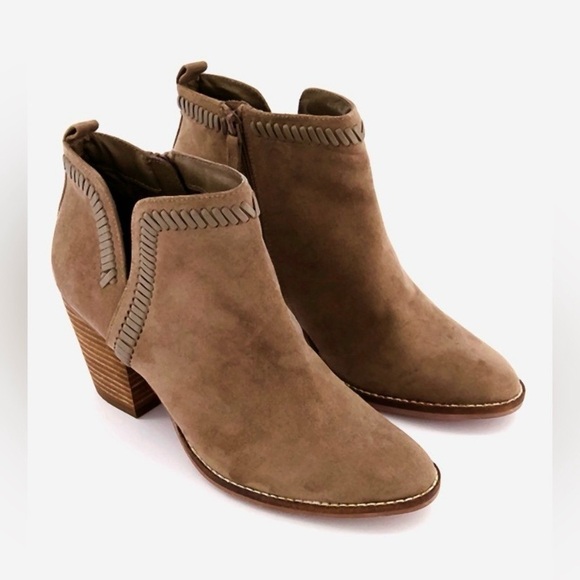 NWOB DV8 Dolce Vita Brown Faux Suede Jace Ankle Booties Size 7.5 NEW WITHOUT BOX - Picture 1 of 16